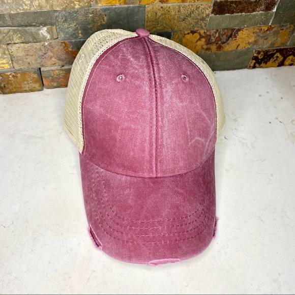 Distressed SnapBack baseball cap - Picture 8 of 9